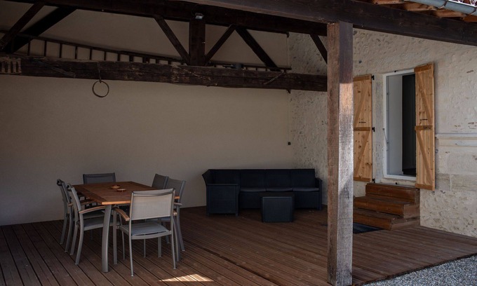 Bassillac and Auberoche House | Fully renovated gîte in the heart of the village