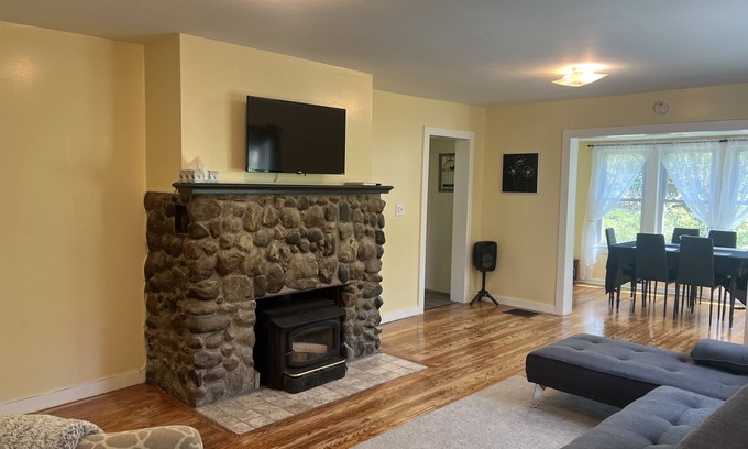 Newfield Other | Fully renovated house with country privacy yet still close to Ithaca.