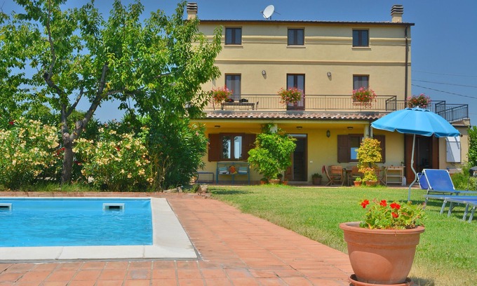 Castel Frentano Villa | Fully restored country villa with pool set in private gardens