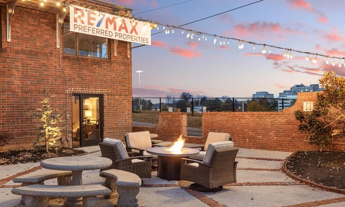 Downtown Knoxville Condo | Funky, Fun, and Fabulous!