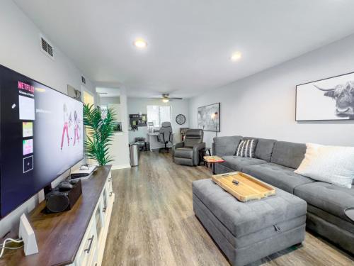 Junius Heights Apartment | Furnished 1BR in Dallas, TX