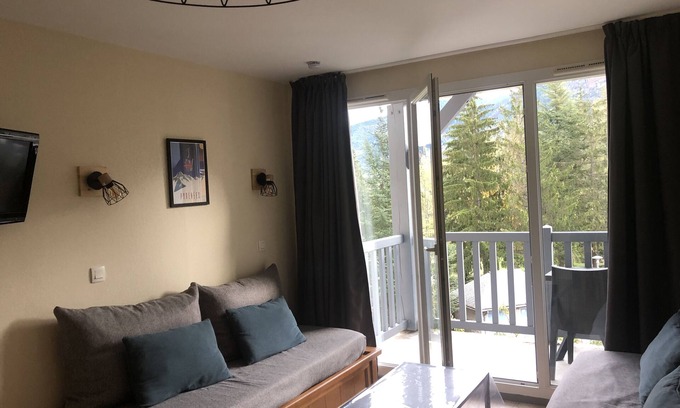 Saint-Lary-Soulan Apartment | Furnished 3* apartment, sleeps 5, 100 m from gondola.