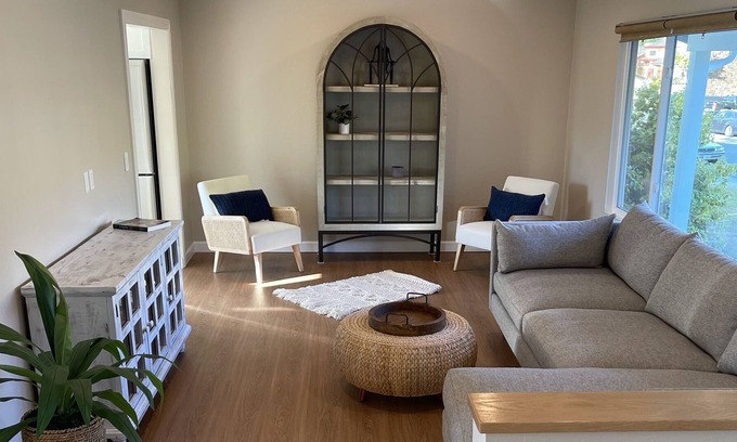 Capitola House | Furnished 3b/3b Capitola - 5 min walk to beach