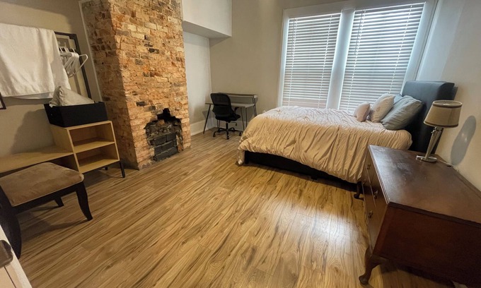 Home Park House | Furnished room at Ga tech campus close to Mercedes Benz stadium at a great rate