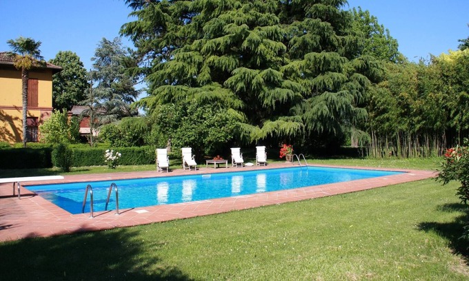 Faenza House | furry frinds with family home