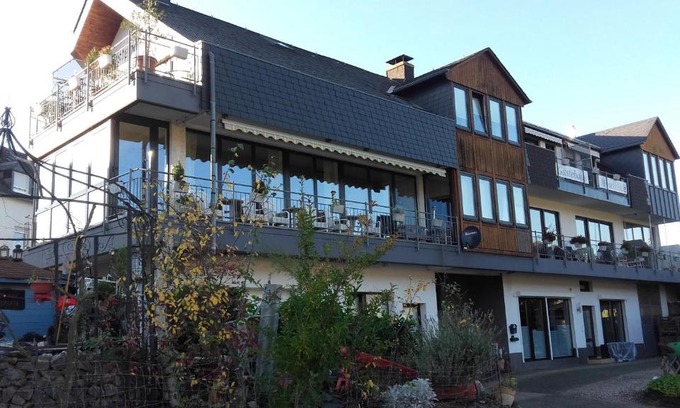 Trittenheim Bed & Breakfast | Gästehaus Moselblick