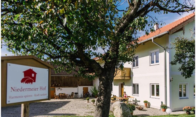 Ebersberg District Apartment | Gästehaus Niedermeierhof