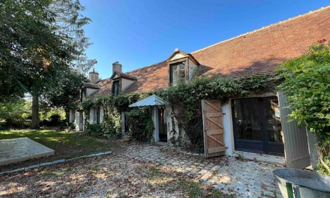Combreux House | Gîte Charmant Entre lac et Forêt