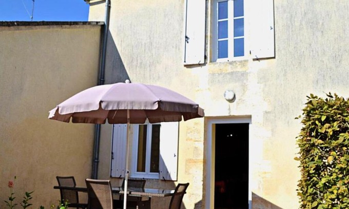 Salles-Lavalette House | Gîte communal avec jardin près du Périgord, animaux admis - FR-1-653-177