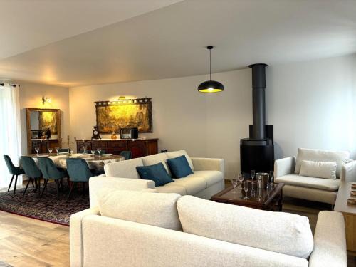 Autry-Issards House | Gîte de Charme à Autry-Issards, 8 pers, Animaux Acceptés - FR-1-489-577