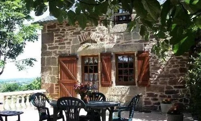 Lanteuil Villa | Gîte de France in Lanteuil 3 ears - Gîte de France 4 people