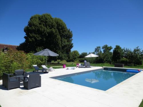 Nazelles-Negron House | Gîte familial avec piscine au cœur des châteaux de la Loire - FR-1-381-7