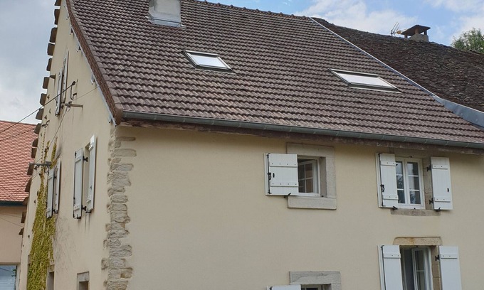 Passenans House | Gîte La Salamandre