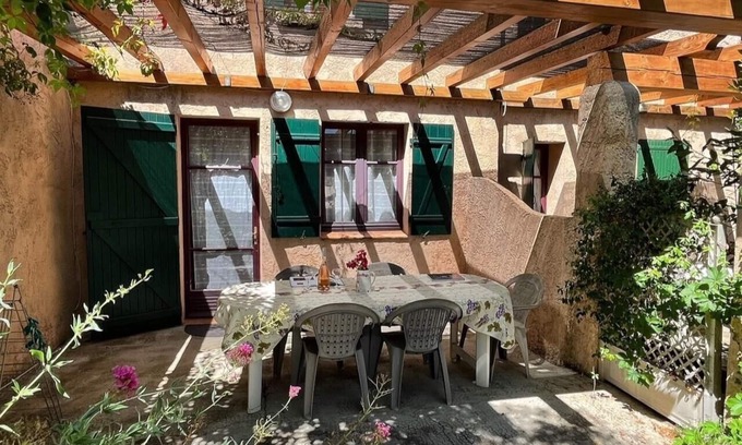 Le Brusc House | Gîte La Vigne Vierge