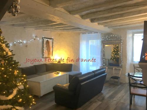 Chemire-en-Charnie House | Gîte LE LOGIS De La CHARNIE Confort pour 14 personnes à Chemiré-En-Charnie