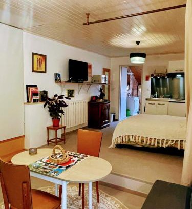 Pompierre-sur-Doubs House | Gîte Tan Rouge