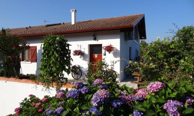 Ustaritz House | Gîte Ustaritz, 3 pièces, 4 personnes - FR-1-384-66