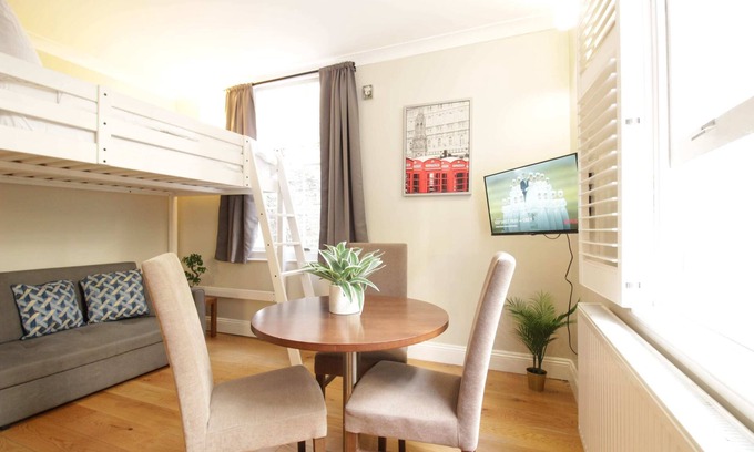 Tachbrook Apartment | G4s - Idea base: zone 1 ease with Victoria charm