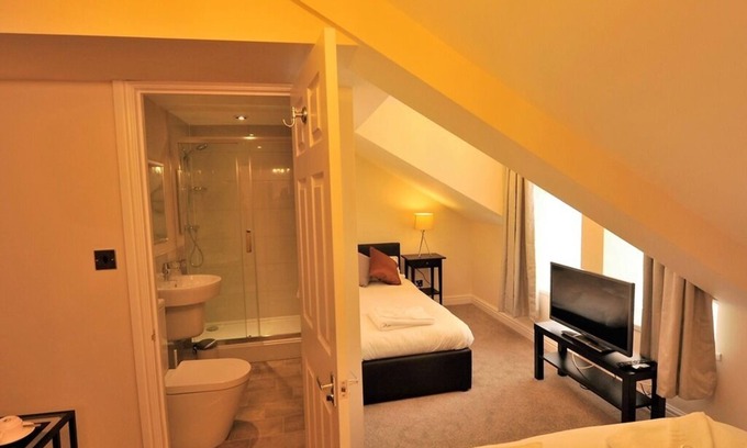 Barry Bed & Breakfast | Gails Guest House