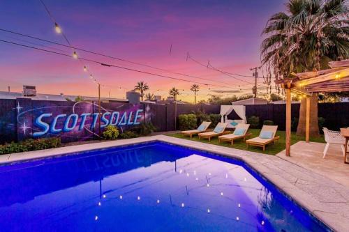 Papago Parkway House | Galactic Getaway by Scottsdale Beach Club - NEW