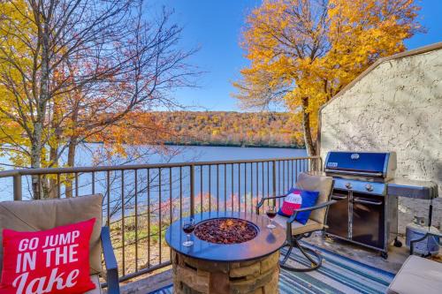 Lake Harmony Apartment | Game Room and BBQ Waterfront Lake Harmony Condo!