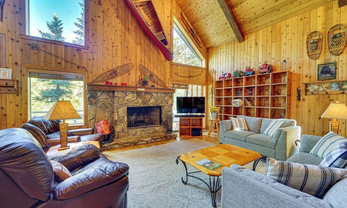 Columbine Lake Cabin | Game Room + Views: Cabin Near Purgatory Resort!
