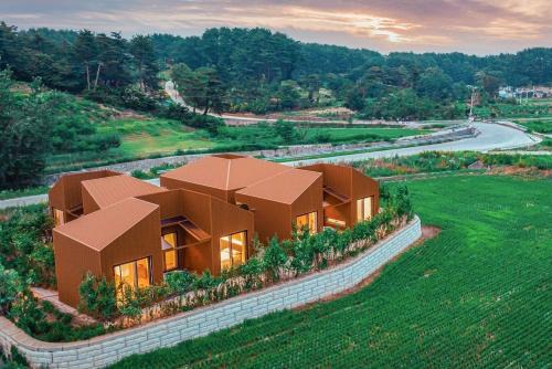 Jumunjin-eup Villa | Gangneung Hyusik Ryokan Pool Villa