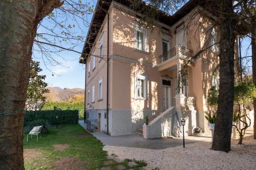 Roe Volciano Apartment | garda garden apartment