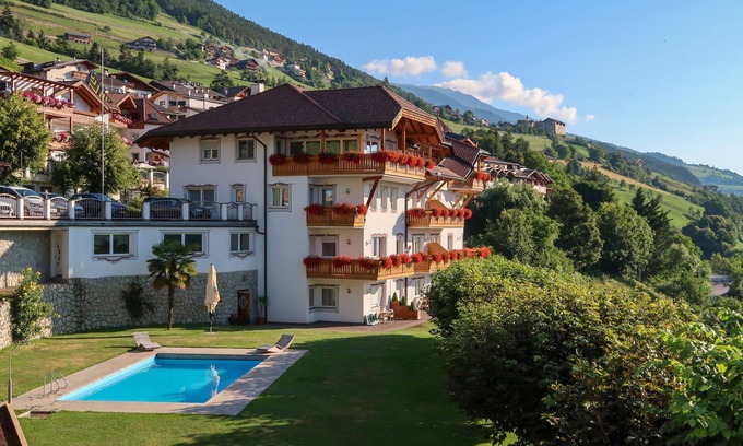 Albions Apartment | Garden 102 by Interhome