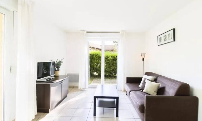 Marcy-l'Etoile Apartment | Garden & City Lyon Residence - Marcy l'Etoile * - 2 rooms 2 people