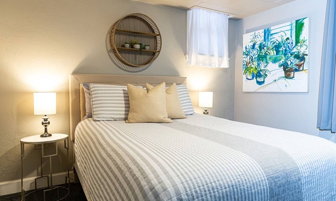 Old Town West Apartment | Garden Level Apt Mtn Ave - 8 min walk to Old Town!