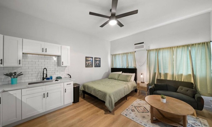 Hilo House | Garden Retreat, Near Pacific and Falls