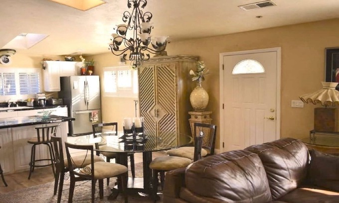 Carmel House | Garden Villa Carmel-by-the-Sea