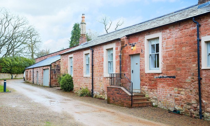 Carlisle Apartment | Gardener's Cottage is an enchanting and beautifully renovated two bed cottage