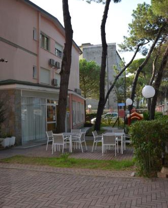 Milano Marittima House | Garnì Garten