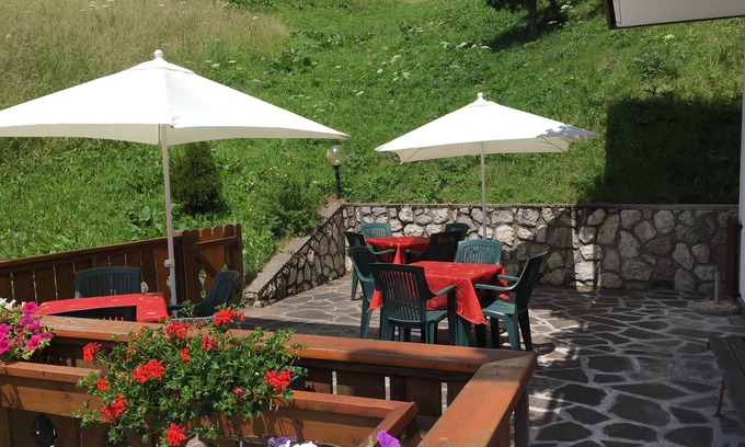 Livinallongo del Col di Lana Hotel | Garnì Astor