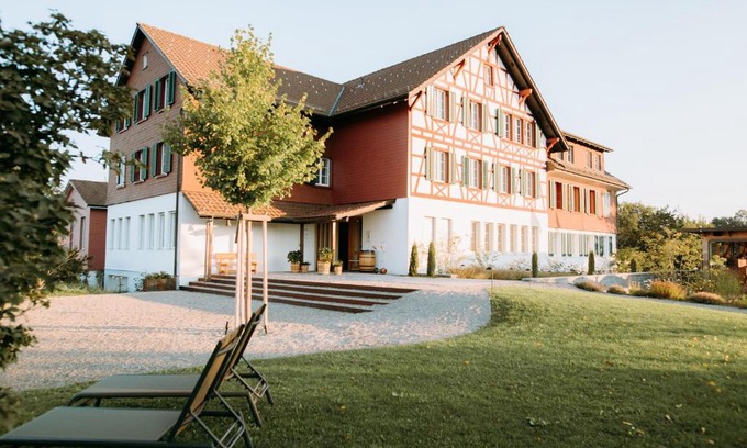 Pfaffikon District Cabin | Gasthof Sunnebad