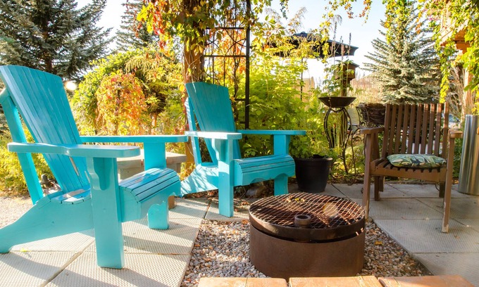 East Kootenay Hotel | Gateway Motel