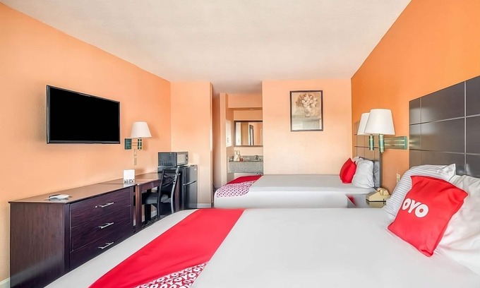 Channelview Hotel | Gateway to Texas Adventure! 3 Pet-friendly Units, Free Parking!