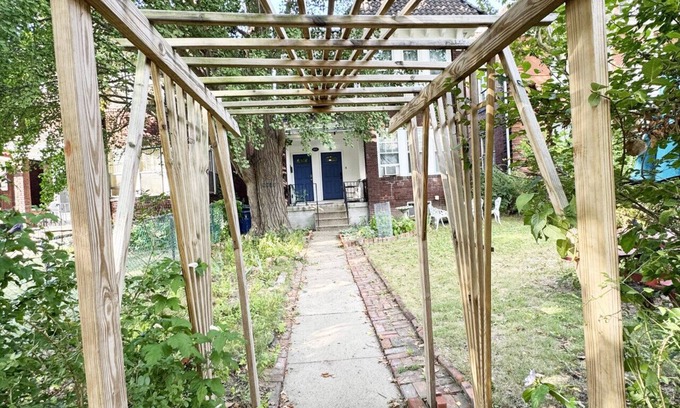 Point Breeze North Apartment | Gem in Historic Point Breeze