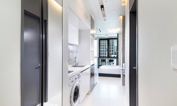 Seomyeon Hotel | GemStay