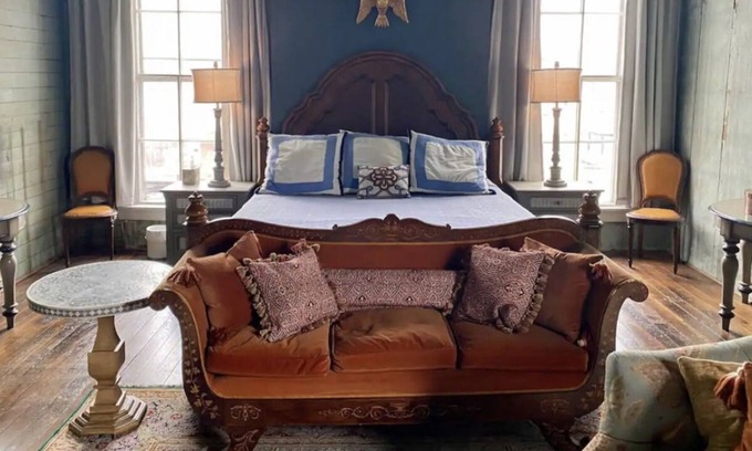 Ferdinand Apartment | General Store Giant Loft - One Bedroom