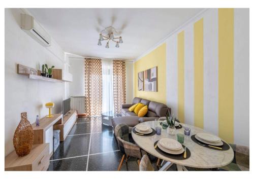 Pra' Apartment | Genova Holidays House Erma - Parcheggio Privato e Wi-Fi - AC