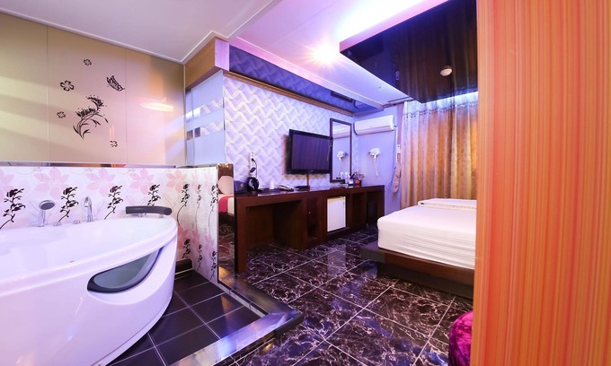 Geochang Hotel | Geochang Dubai