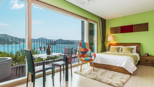 Irun-myeon House | Geoje For bridge pension