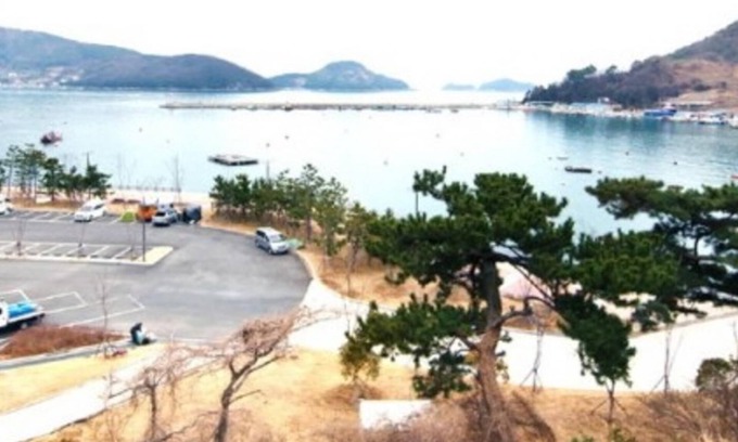 Irun-myeon House | Geojedo Gujorabau Pension