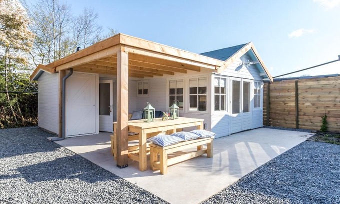 Renesse Ski Chalet | George's Lodges Renesse