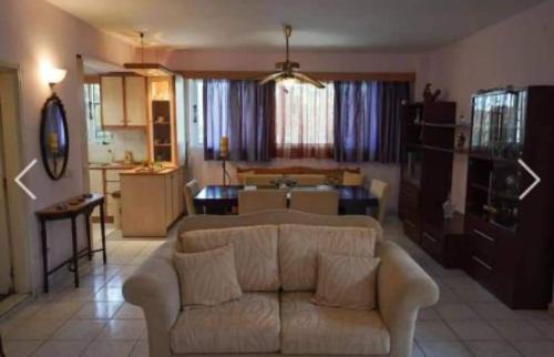 Spata-Artemida Apartment | George 's Nest