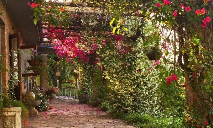 Addo House | Gerald's Gift Guest House