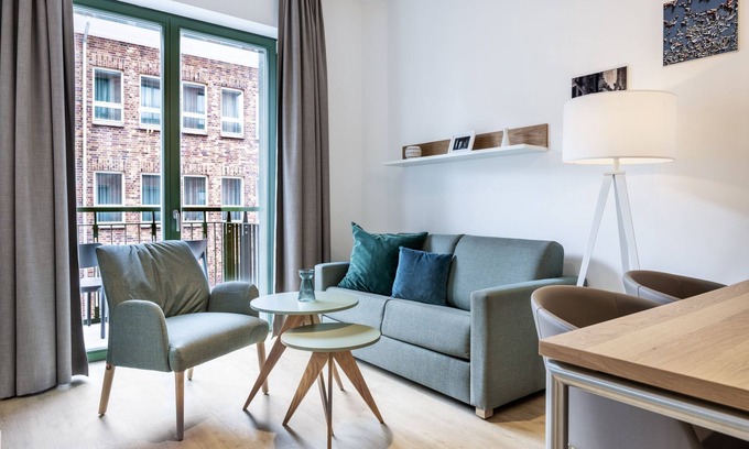 Wismar Apartment | Geschmackvolles Apartment mit Balkon Zentral Gelegen im Alten Hafen von Wismar